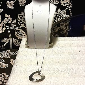 Beautiful Sterling Silver chain and pendant